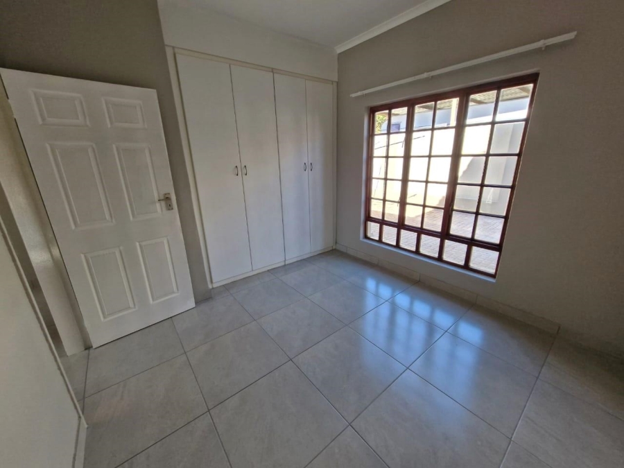To Let 3 Bedroom Property for Rent in Meerhof North West
